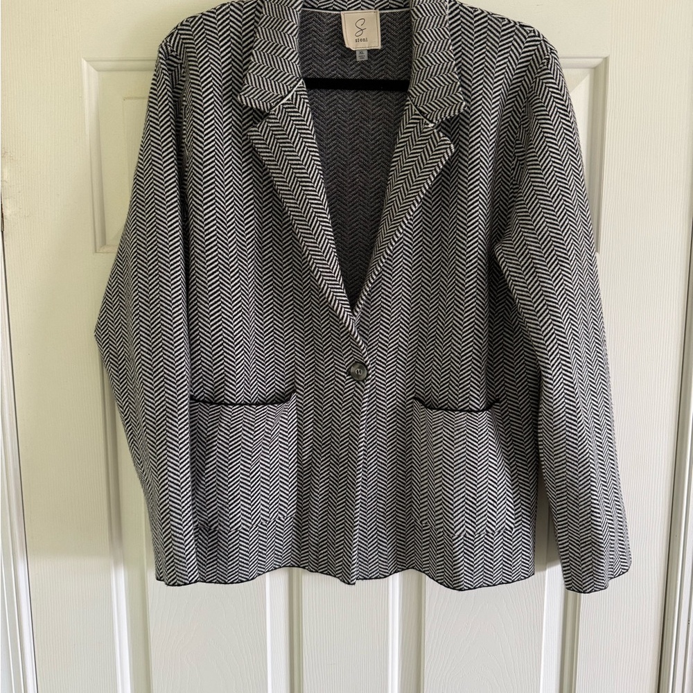Sioni Black and White Chevron Blazer